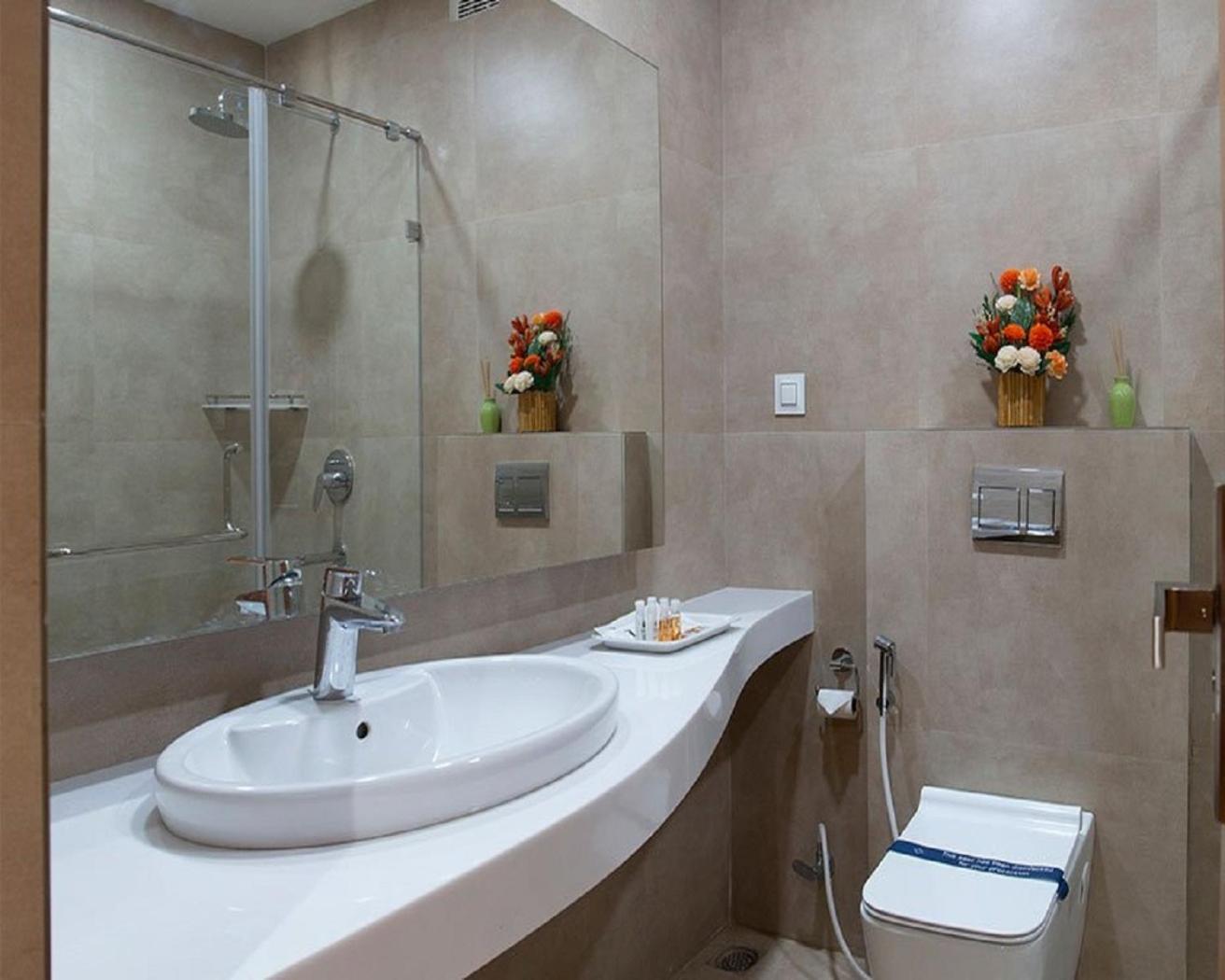Hotel Linda Suites Near International Airport By La Casa Yeni Delhi Dış mekan fotoğraf