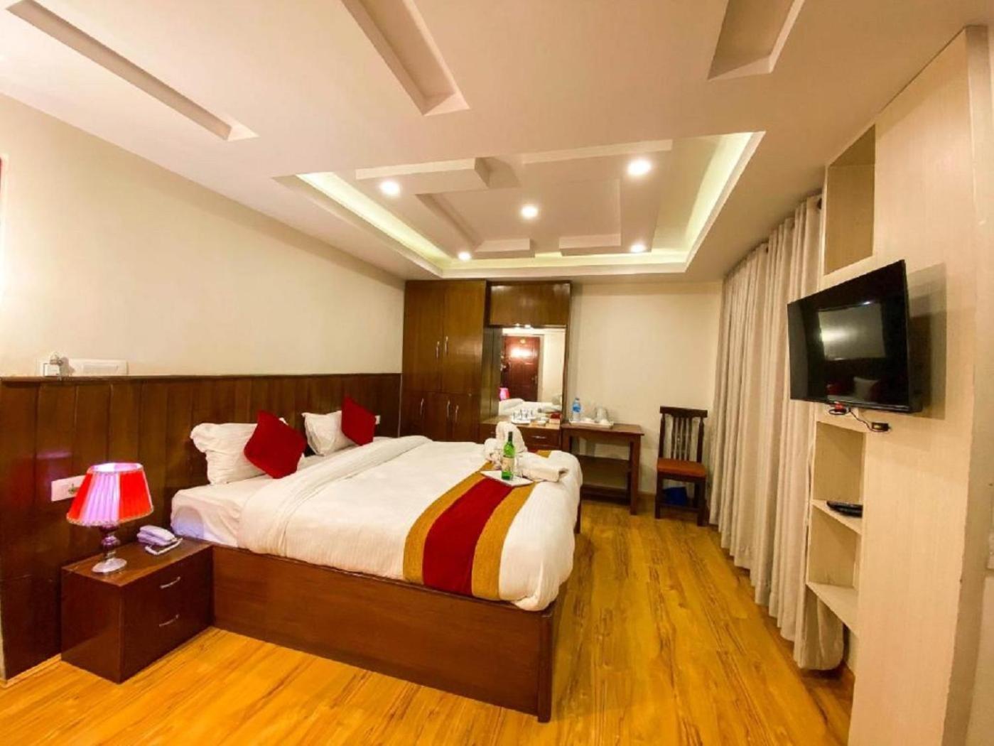 Hotel Linda Suites Near International Airport By La Casa Yeni Delhi Dış mekan fotoğraf